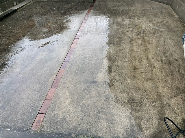駐車スペース水洗い前